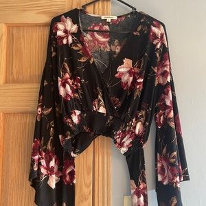 Super cute Buckle Top